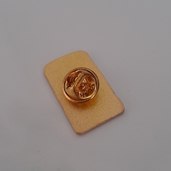 Enamel Pin: 'Good Vibes' - Picture 2 of 2